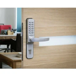 Thirard - Serrure à Combinaison Chromée Mat Avec Béquille Double Pour Serrure à Encastrer Entraxe 70 Mm 3 Clés 5 Thirard - Serrure à Combinaison Chromée Mat Avec Béquille Double Pour Serrure à Encastrer Entraxe 70 Mm 3 Clés -Rapid Soldes Boutique 38702382 3